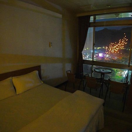Very Happy Homestay Pingxi Exteriör bild